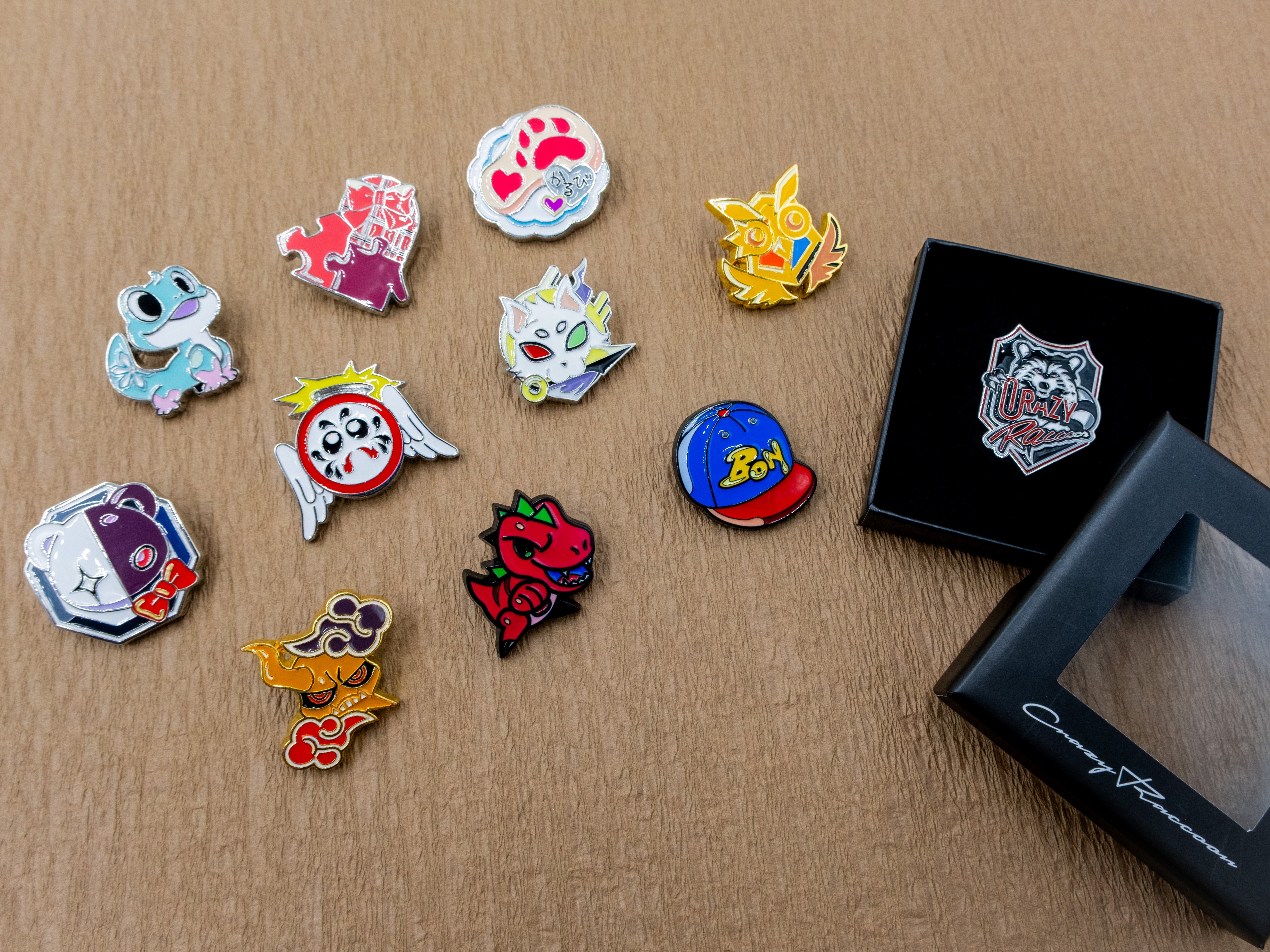 TOPPY PIN BADGE – CRAZY RACCOON