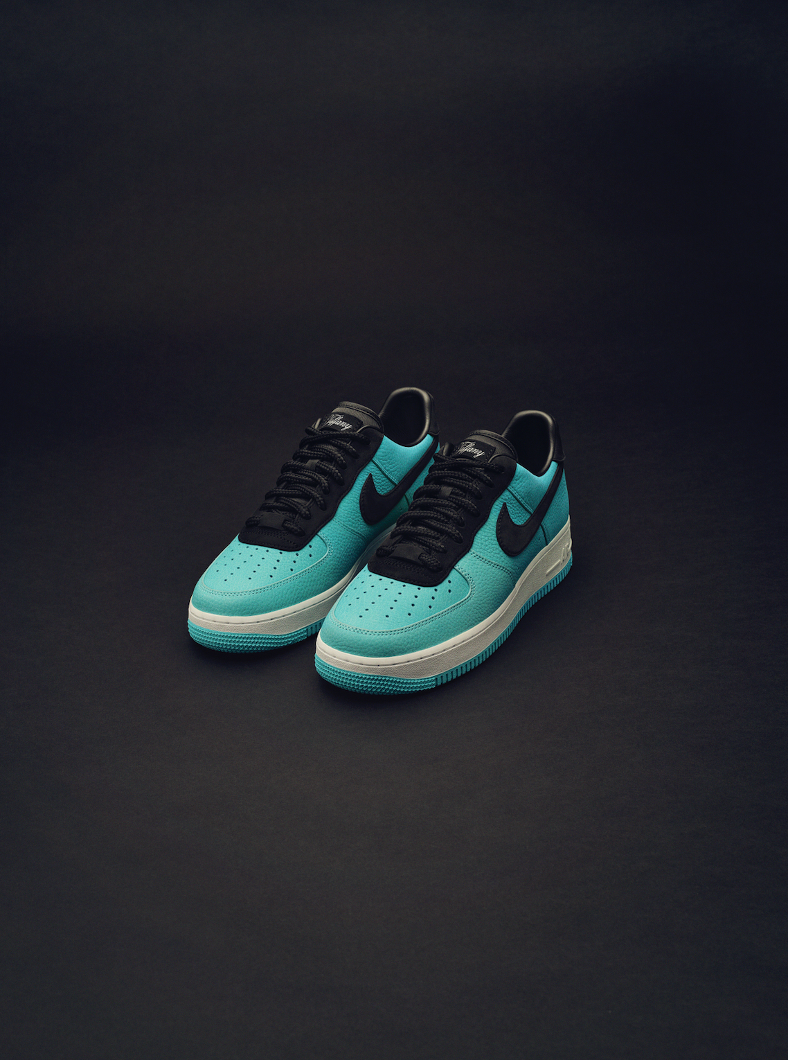 Nike traz nova versão da collab do AF1 com a Tiffany & Co., além