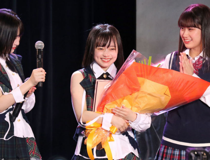 師と仲間に囲まれた3年間…HKT48上島楓卒業「時には私を思い出して