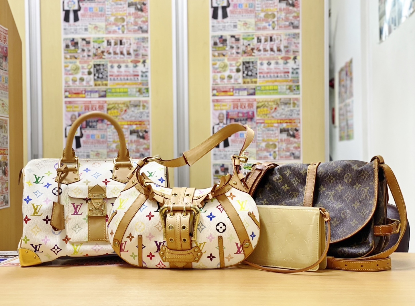 LOUIS VUITTON 村上隆 M92398 マルチカラー・ブロン レオノール/M92642