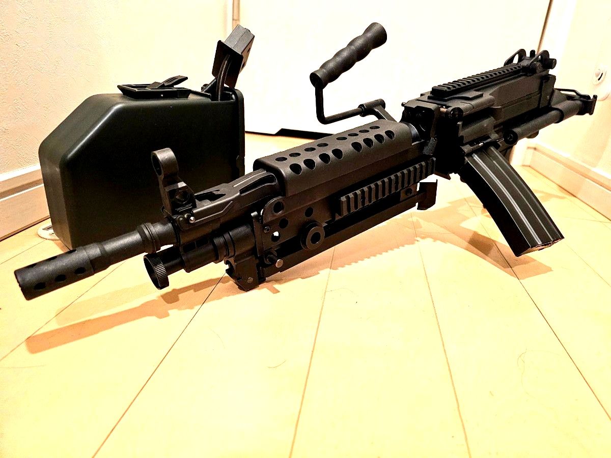 電動ガン機関銃「M249ミニミMINIMI」M4マガジン ボックスマガジン
