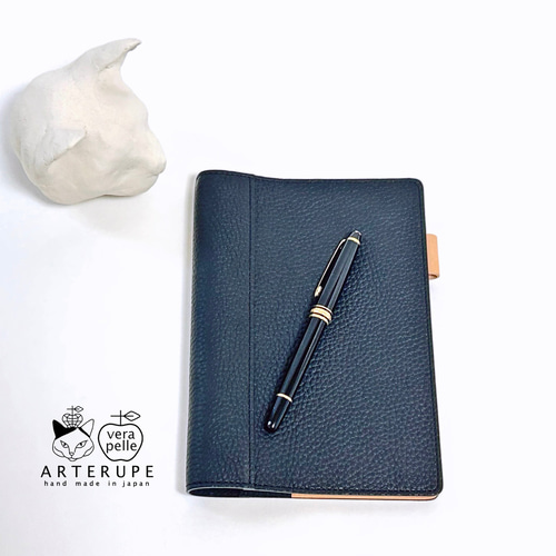 黒革の猫手帖 B6サイズ 本革シュリンクレザー使用 ノートカバー 手帳