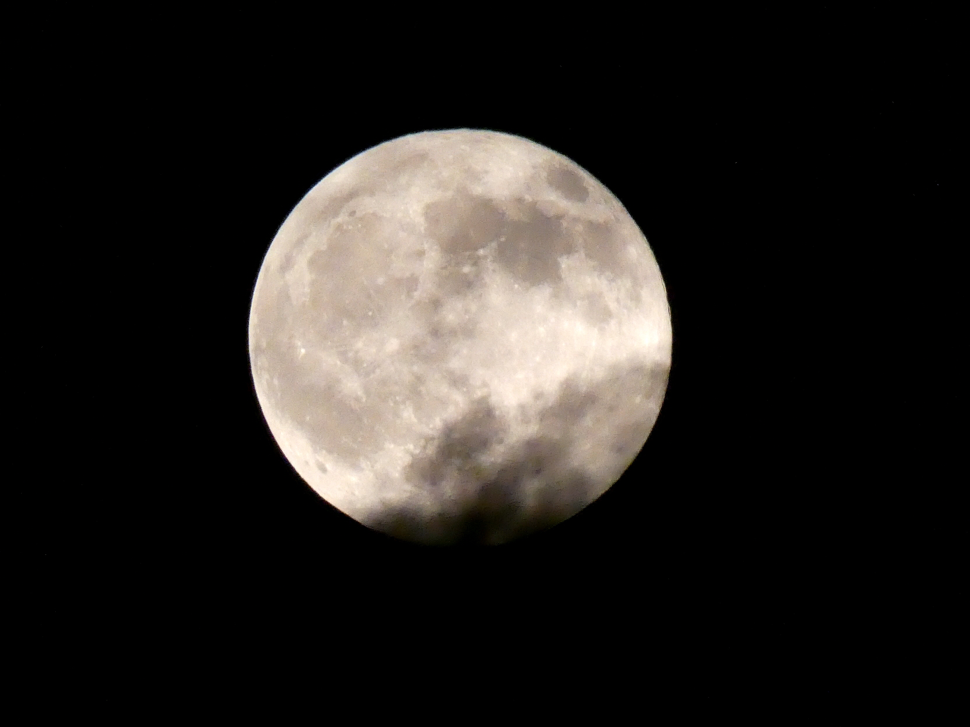 Captured Moments – Full Moon with Panasonic Lumix FZ80 and Topaz