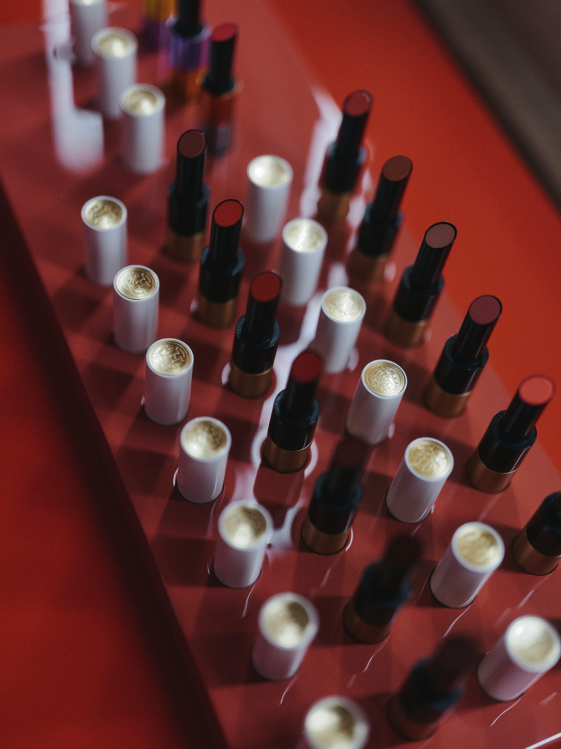 エルメス」から新作リップスティック“ルージュ ブリヤン シルキー”が