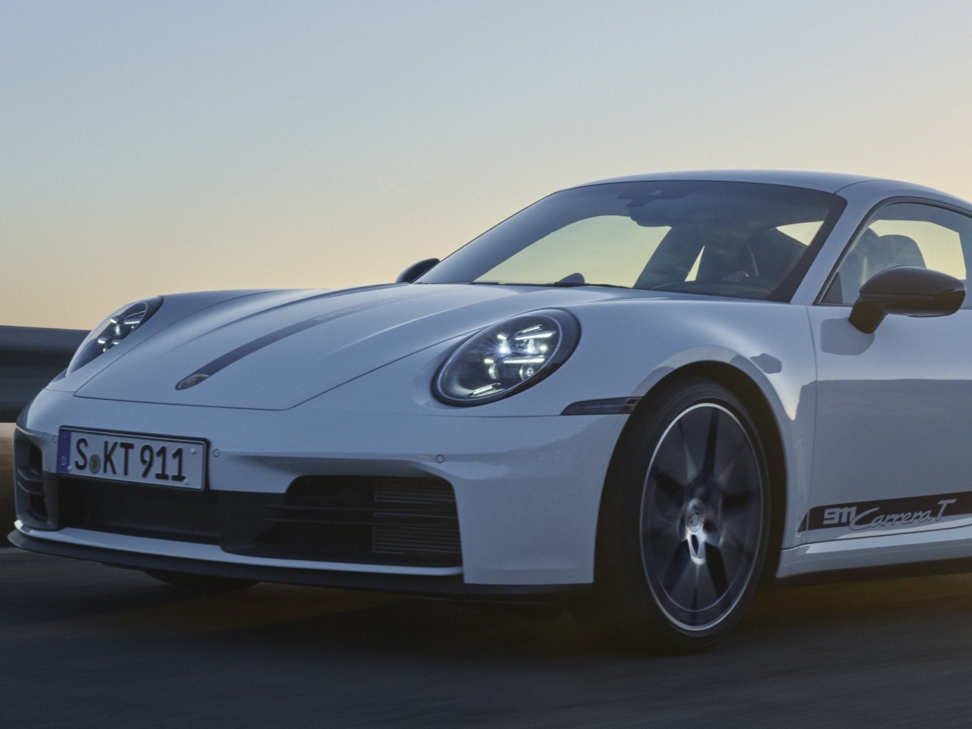 ポルシェ 新型「911カレラT/カブリオレ」予約受注スタート！カブリオレ