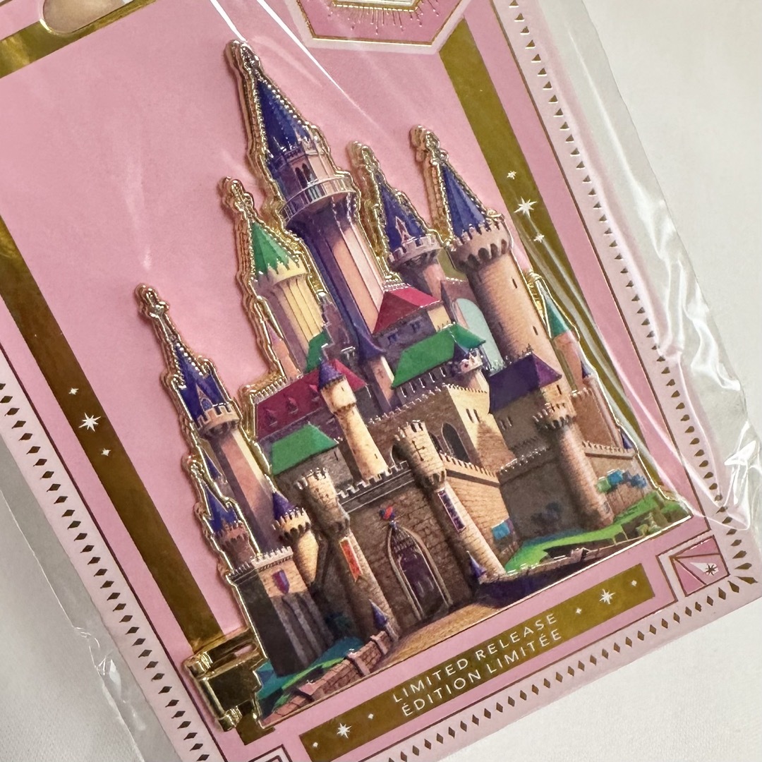 Disney WDWキャスト限定 DLR眠れる森の美女の城 ピンバッジ Disney WDW
