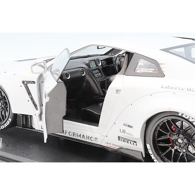 ソリド 1/18 日産 GT-R (R35) リバティーウォーク ボディキット タイプ