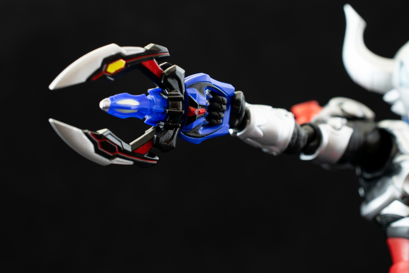 レビュー】S.H.figuarts ウルトラマンジード マグニフィセント : 関節