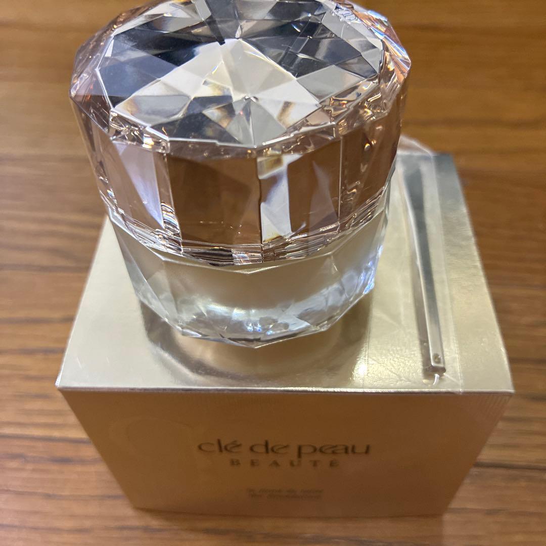 クレドポーボーテクリームファンデーション オークル 00 30g 未使用