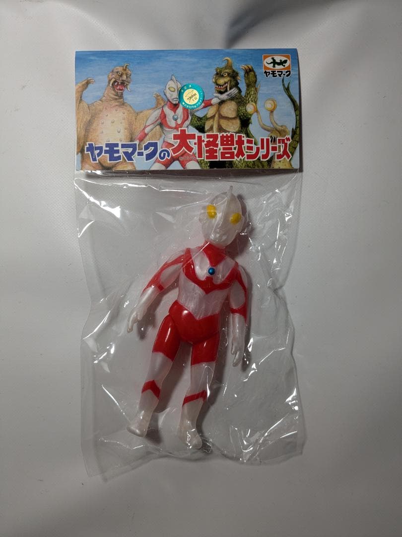 ヤモマーク ウルトラマン ホワイトパール ソフビ Yahoo!オークション -「ヤモマーク ソフビ」の落札相場・落札価格