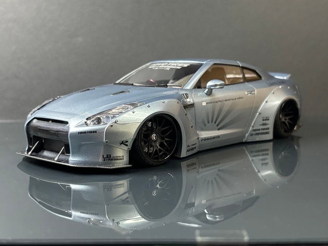1/24リバティーウォークR35 GT-R 完成品 1/24 リバティーウォーク No.10 LB☆ワークス R35 GT-R Ver.2