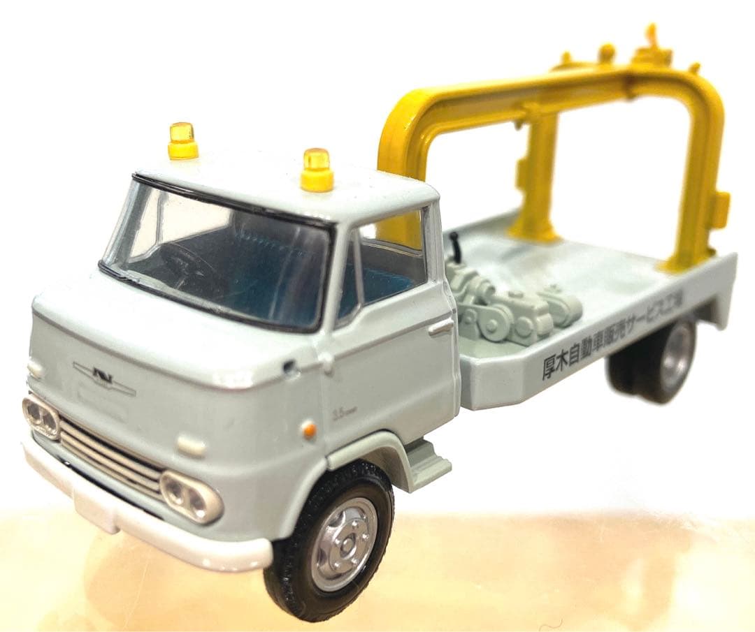 トミカリミテッドビンテージLV-75aニッサン3.5トントラックレッカー車