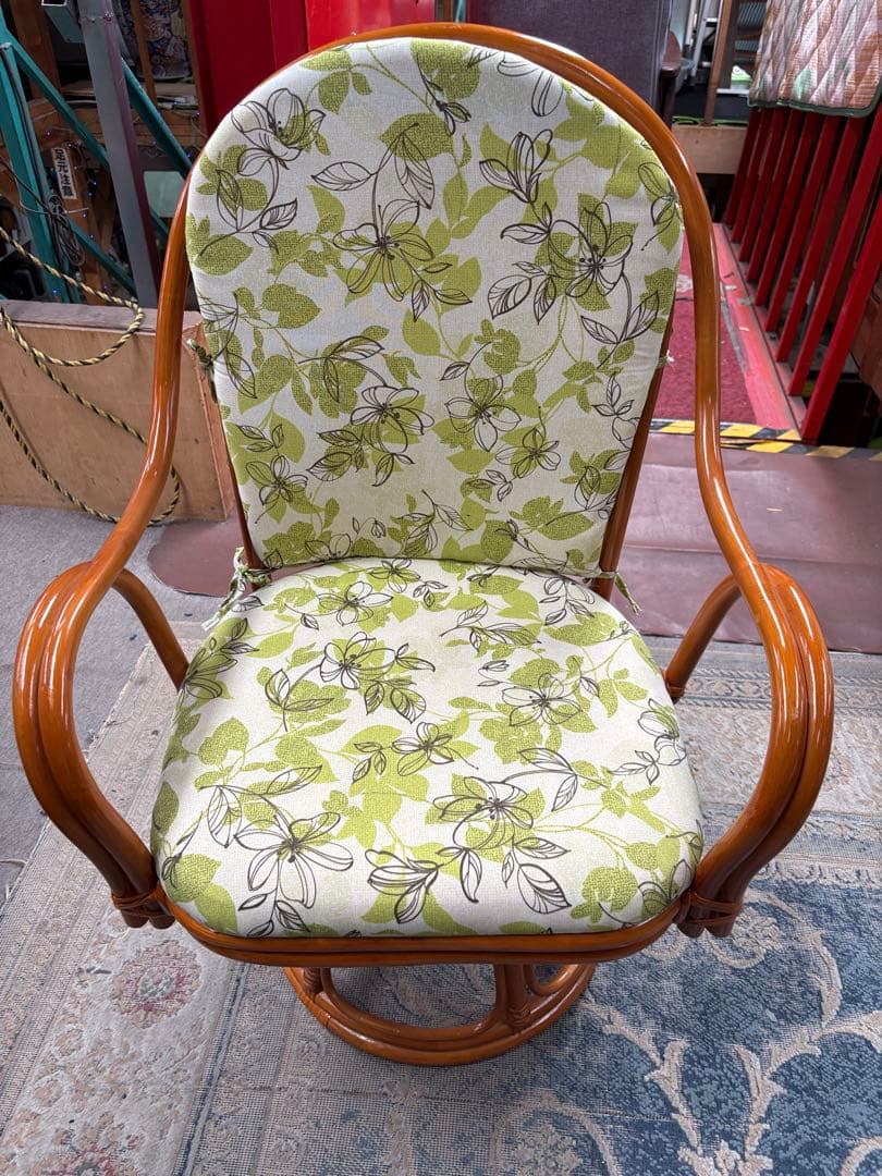 未使用品　萩原　籐家具　回転いす　ハイタイプ 籐 ハイタイプ 背もたれ 回転椅子 （ハイタイプ）（ ラタン イス