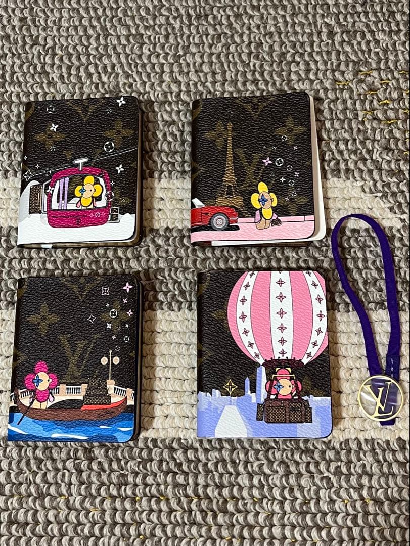 ルイヴィトン 小型メモ帳 4冊セット