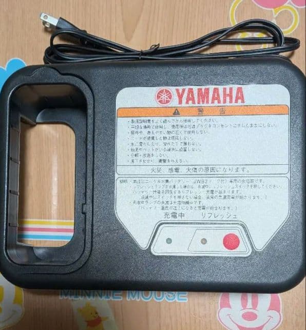 YAMAHA 充電器 黒