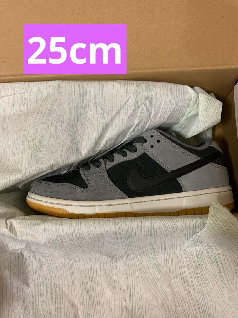 Nike SB Dunk Low Pro ブラック　アンド　スモーク　グレー