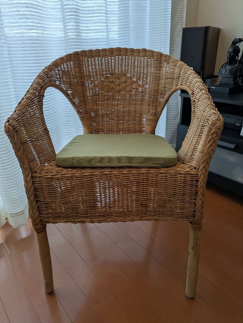 IKEAナチュラルラタンチェア クッション付き 新 デザイン家具・インテリア - IKEAナチュラルラタンチェア