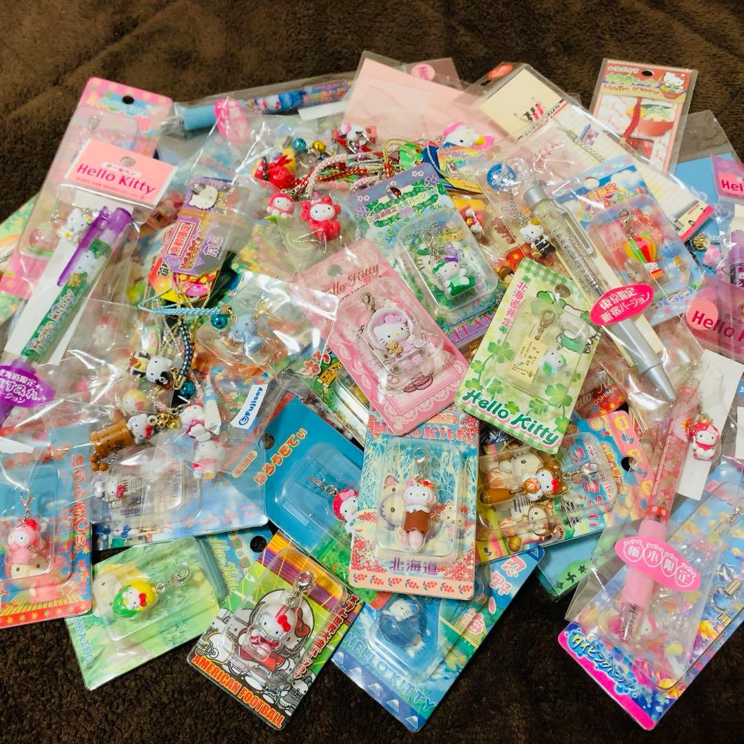 ご当地キティ　60個　根付　ロリータ/新宿キティ 栃木いちごペン等　レア多数