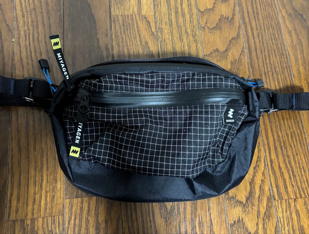 MIYAGEN ボディバッグ ブラック チェック柄