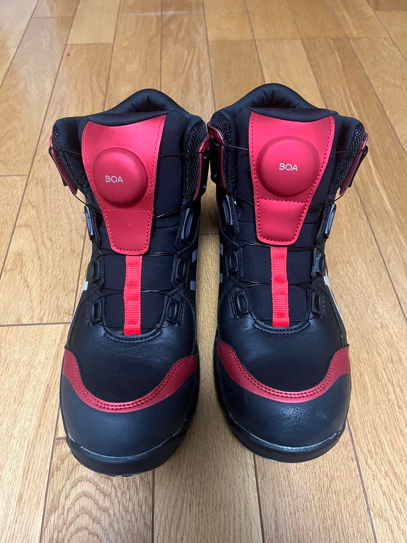 アシックス安全靴　BOAシステム ハイカット　ブラック/レッド