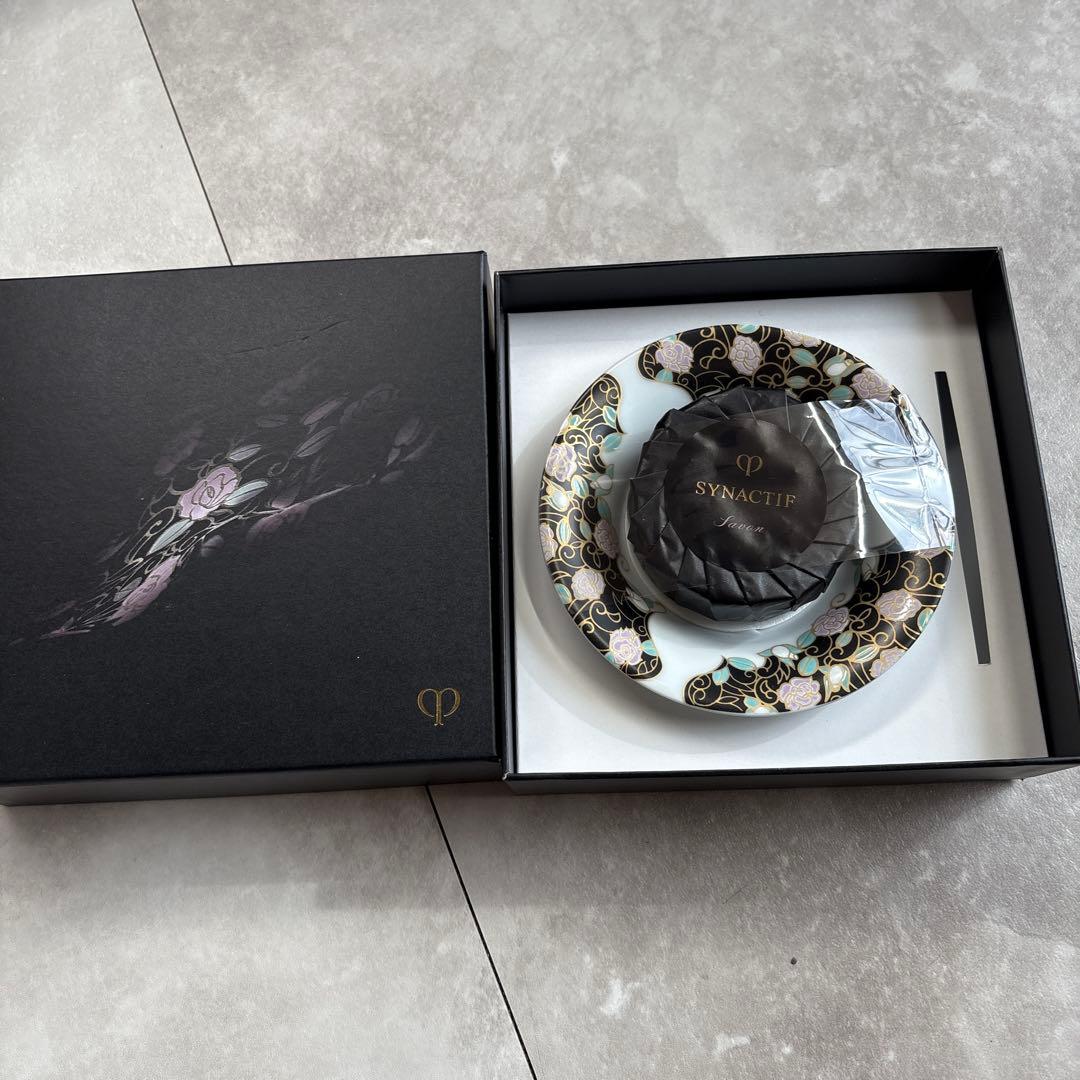 クレドポーボーテ シナクティフ サボン 100g深川製磁 特製石鹸トレー