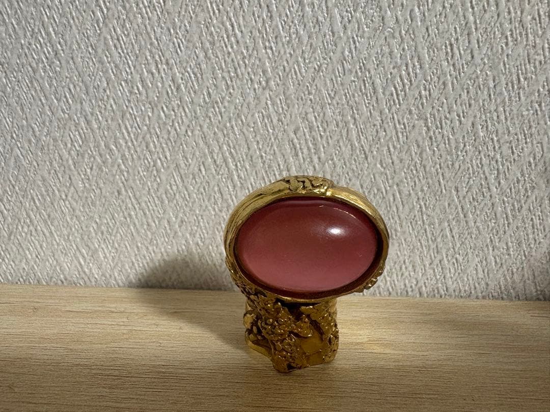 Yves Saint Laurent ピンクリング