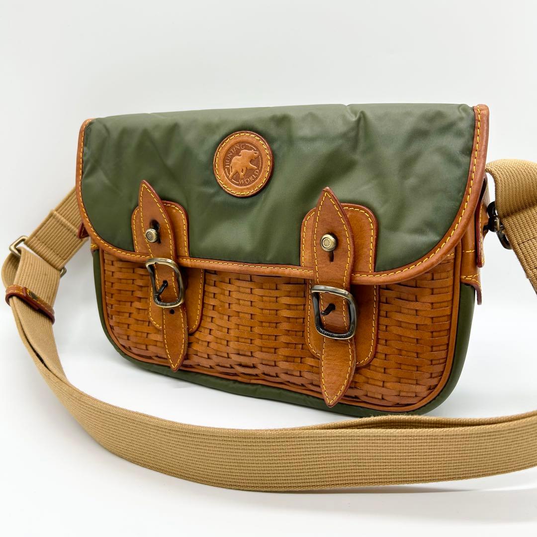 希少 HUNTING WORLD ハンティングワールド メッセンジャーバッグ
