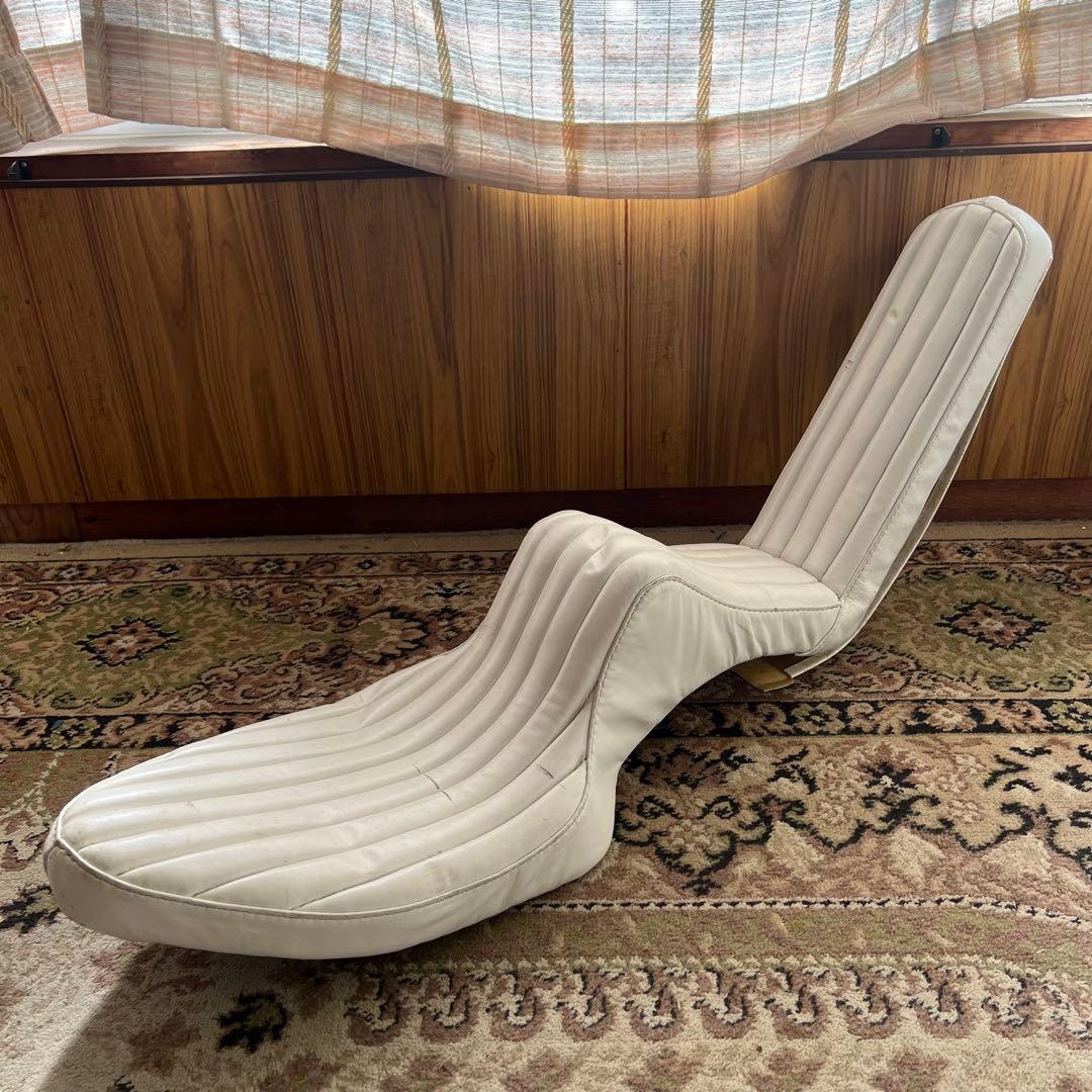 キング＆クイーンシート　ホワイト　ナックル　パン　ショベル