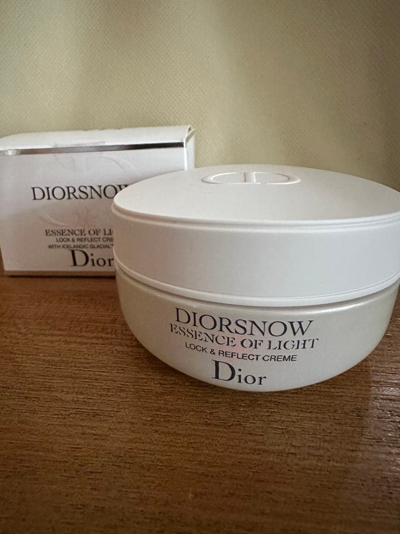 フェイスクリーム DIOR ESSENCE OF LIGHT 50mL