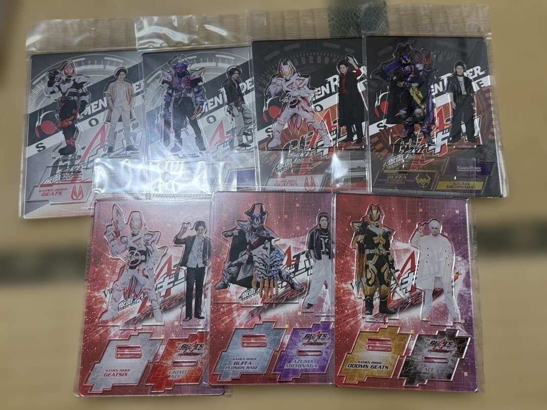 仮面ライダーギーツ　ツインアクリルスタンド