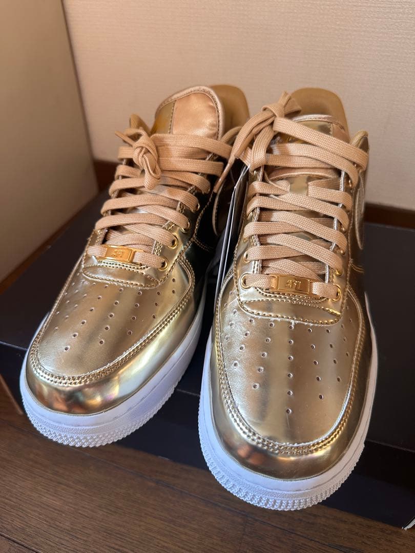 【新品未使用】NIKE W AIR FORCE 1 SP ゴールド 28cm