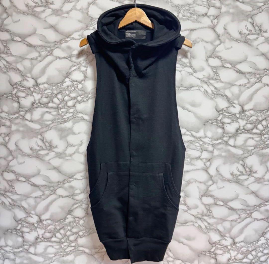 nude:masahikomaruyamaワイヤーフード ベスト achieve ダブルサイドピグメント Vネックベスト｜トゥモローランド 公式通販