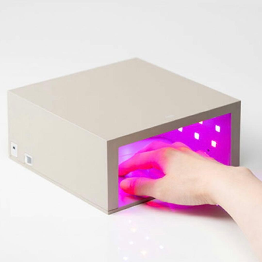 oui nails UV/LEDネイルライト 美容機能付き