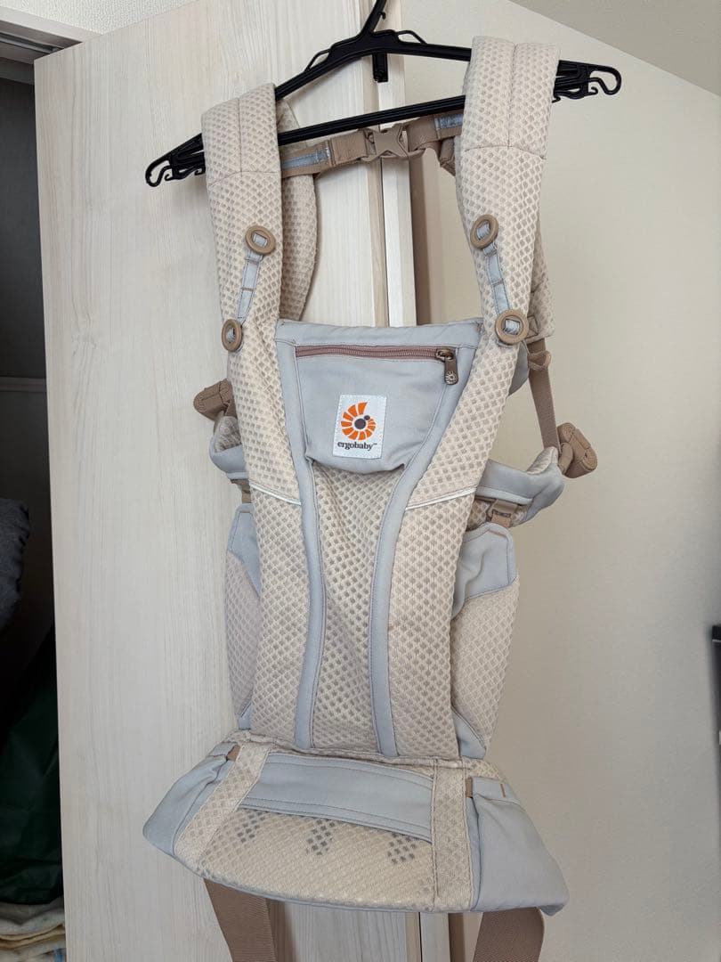 【美品】エルゴベビー オムニブリーズ サンドベージュ エルゴベビー オムニブリーズ サンドベージュ ERGO baby OMNI Breeze